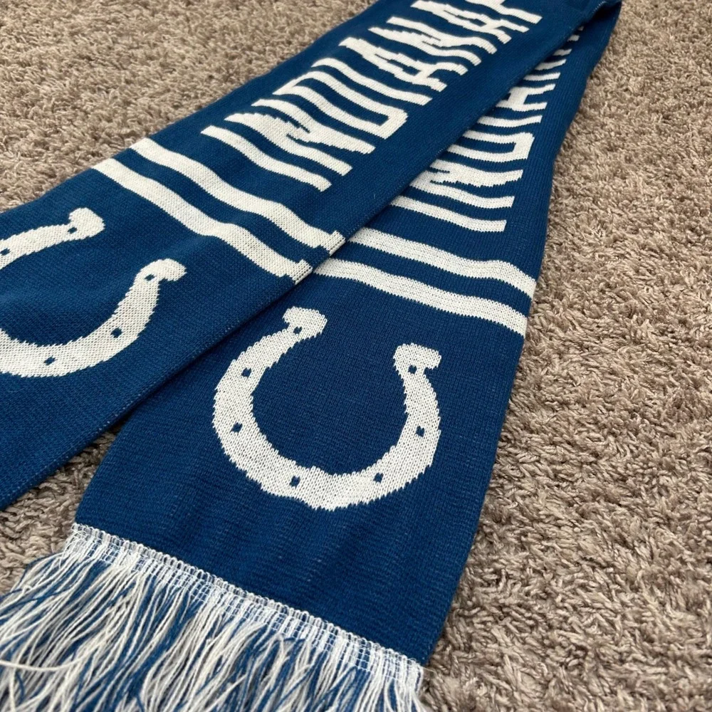 Indianapolis Colts Scarf NFL Football Team Knit Winter Fan Apparel Accessory‎